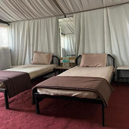 เพรสซิเดนซี ไฮแลนด์ รีสอร์ต Hotel Koynanagar ภายนอก รูปภาพ