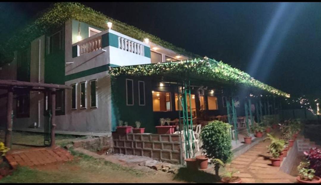 เพรสซิเดนซี ไฮแลนด์ รีสอร์ต Hotel Koynanagar ภายนอก รูปภาพ