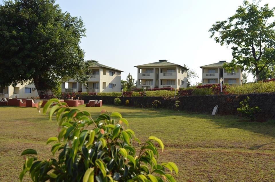 เพรสซิเดนซี ไฮแลนด์ รีสอร์ต Hotel Koynanagar ภายนอก รูปภาพ