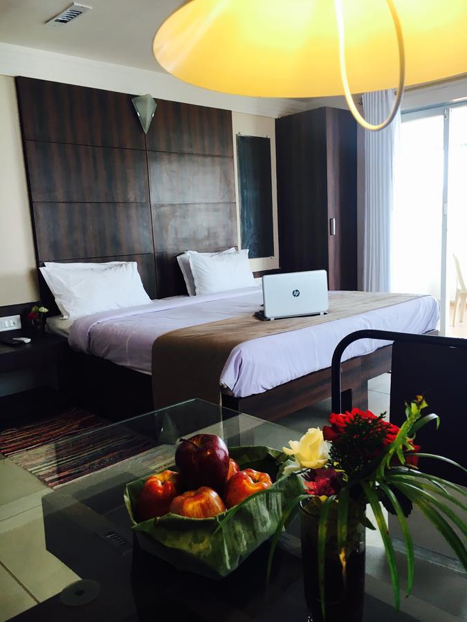เพรสซิเดนซี ไฮแลนด์ รีสอร์ต Hotel Koynanagar ภายนอก รูปภาพ